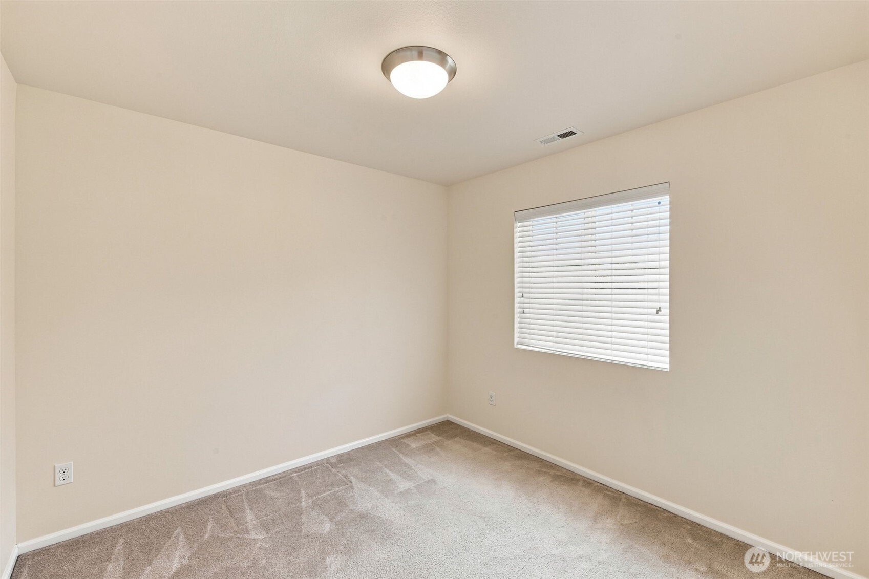 14015 4th Place Property Photo 16
