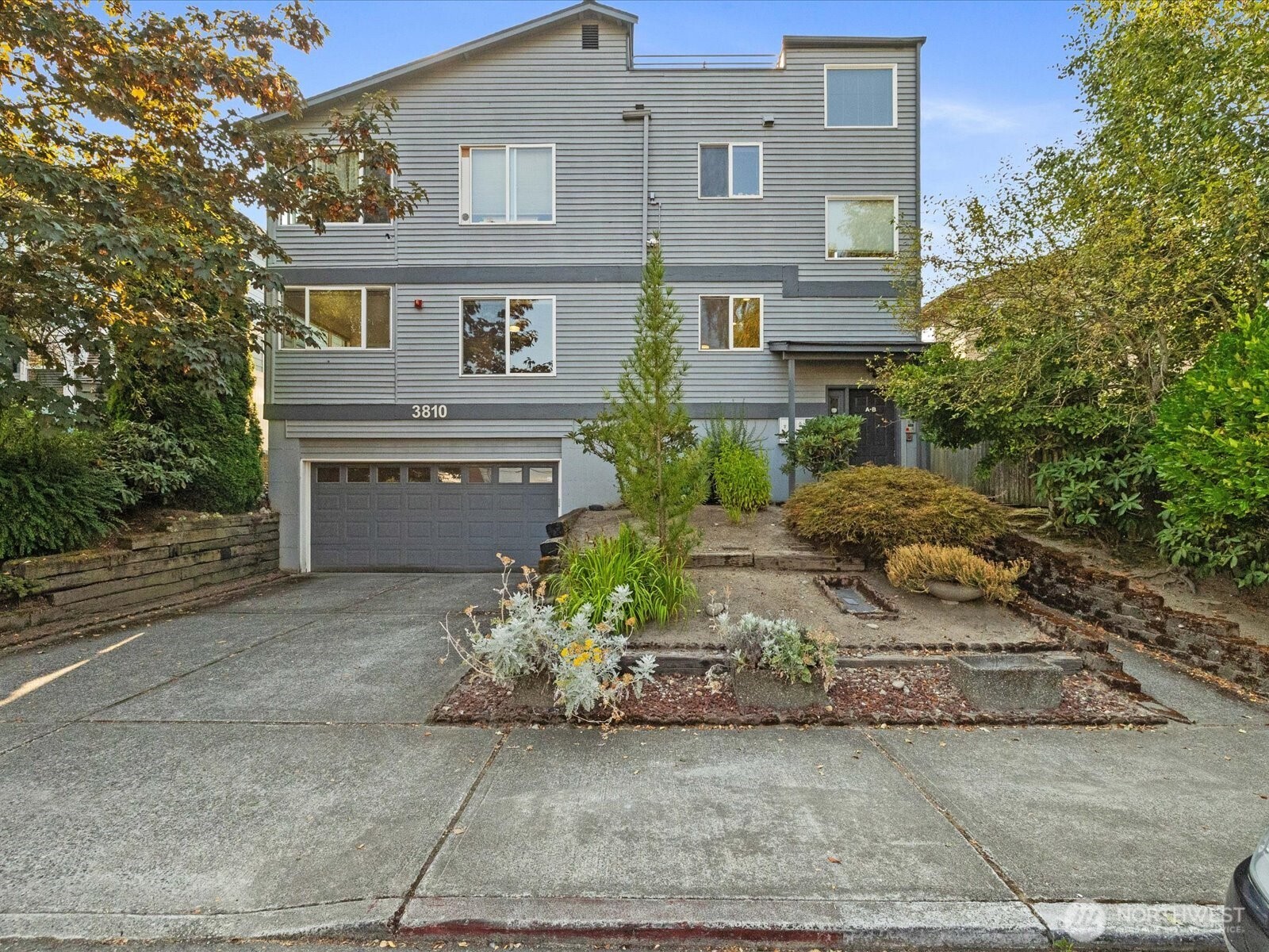 3810 Hoyt Avenue A Property Photo 1