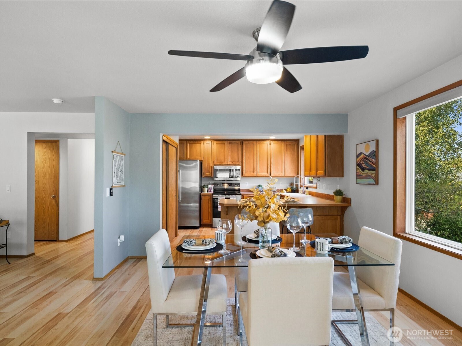 3810 Hoyt Avenue A Property Photo 2