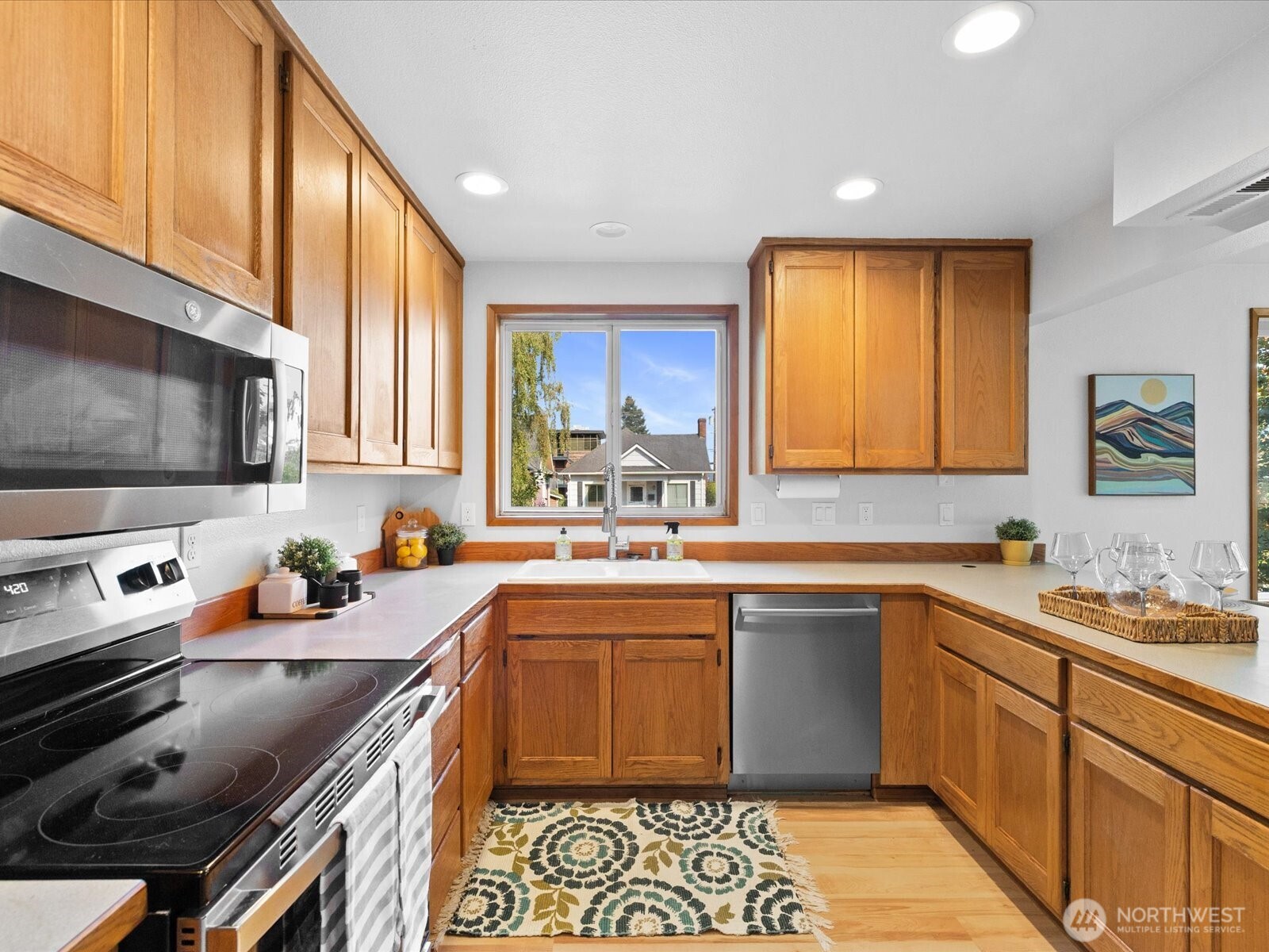 3810 Hoyt Avenue A Property Photo 6
