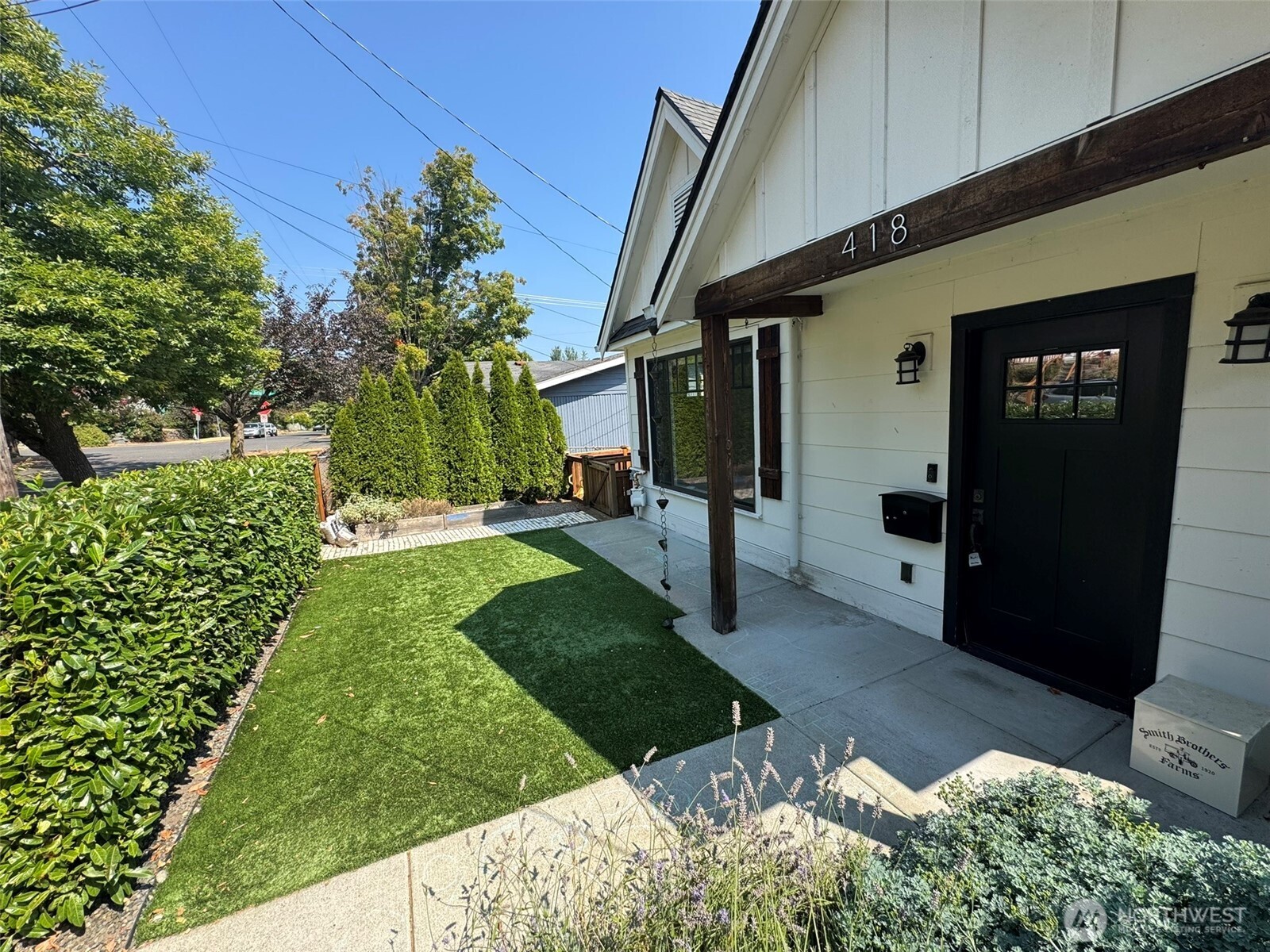 418 20th Avenue Property Photo 2