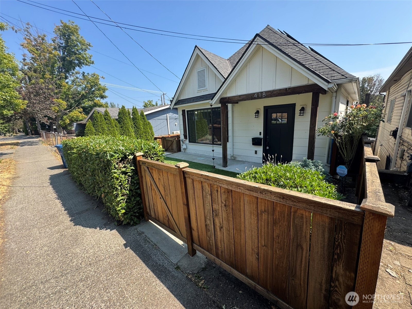 418 20th Avenue Property Photo 3