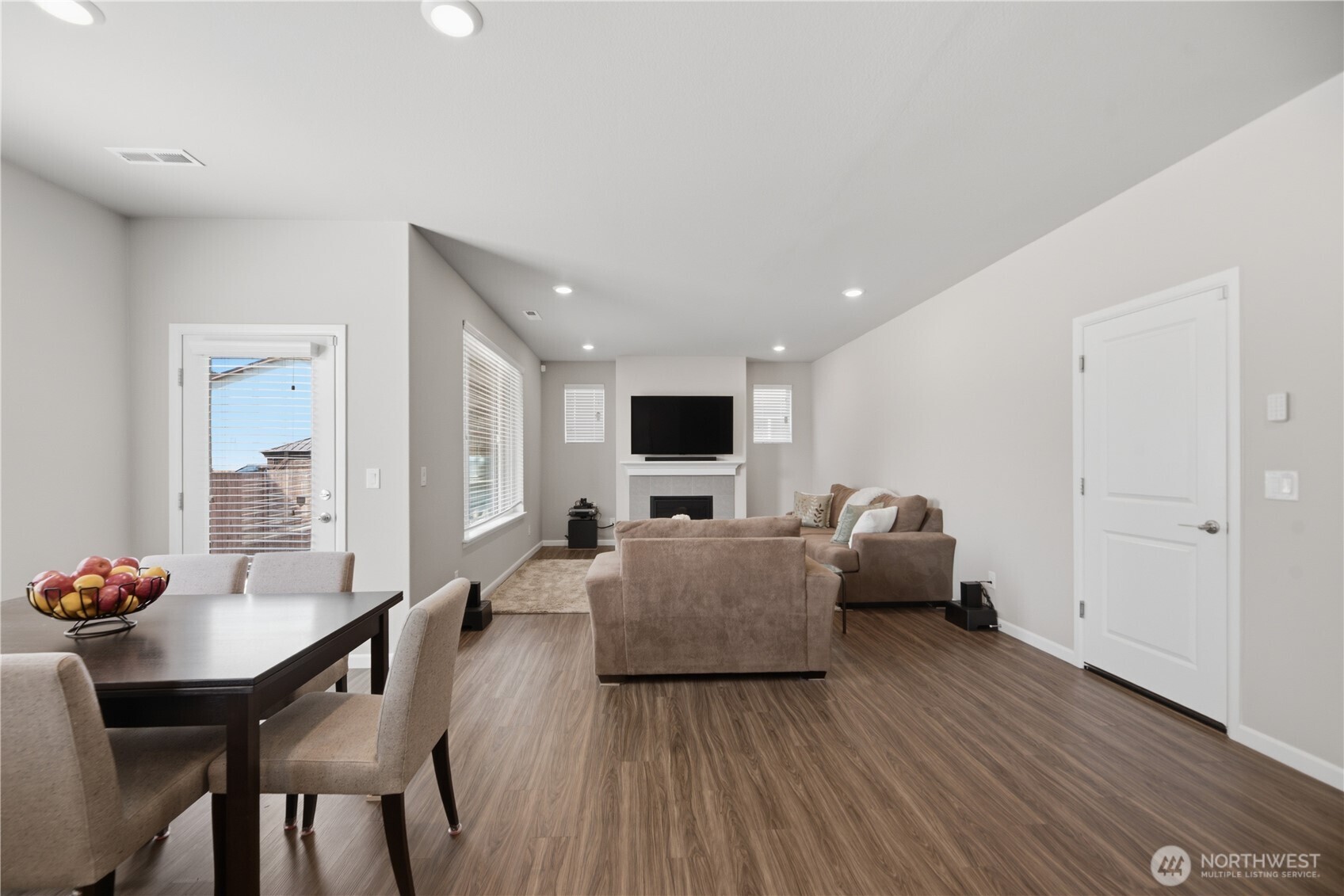 27816 153rd Place Property Photo 8