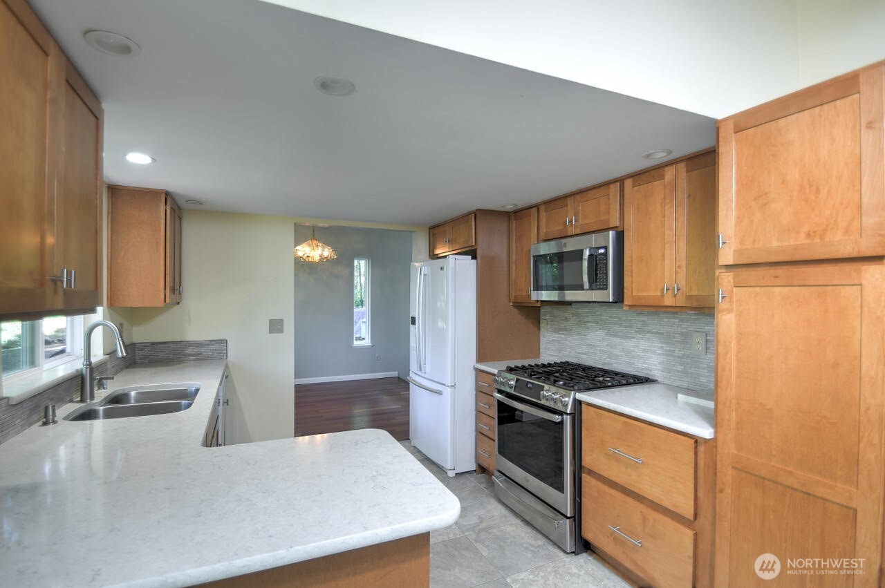 4804 Beverly Drive Property Photo 13