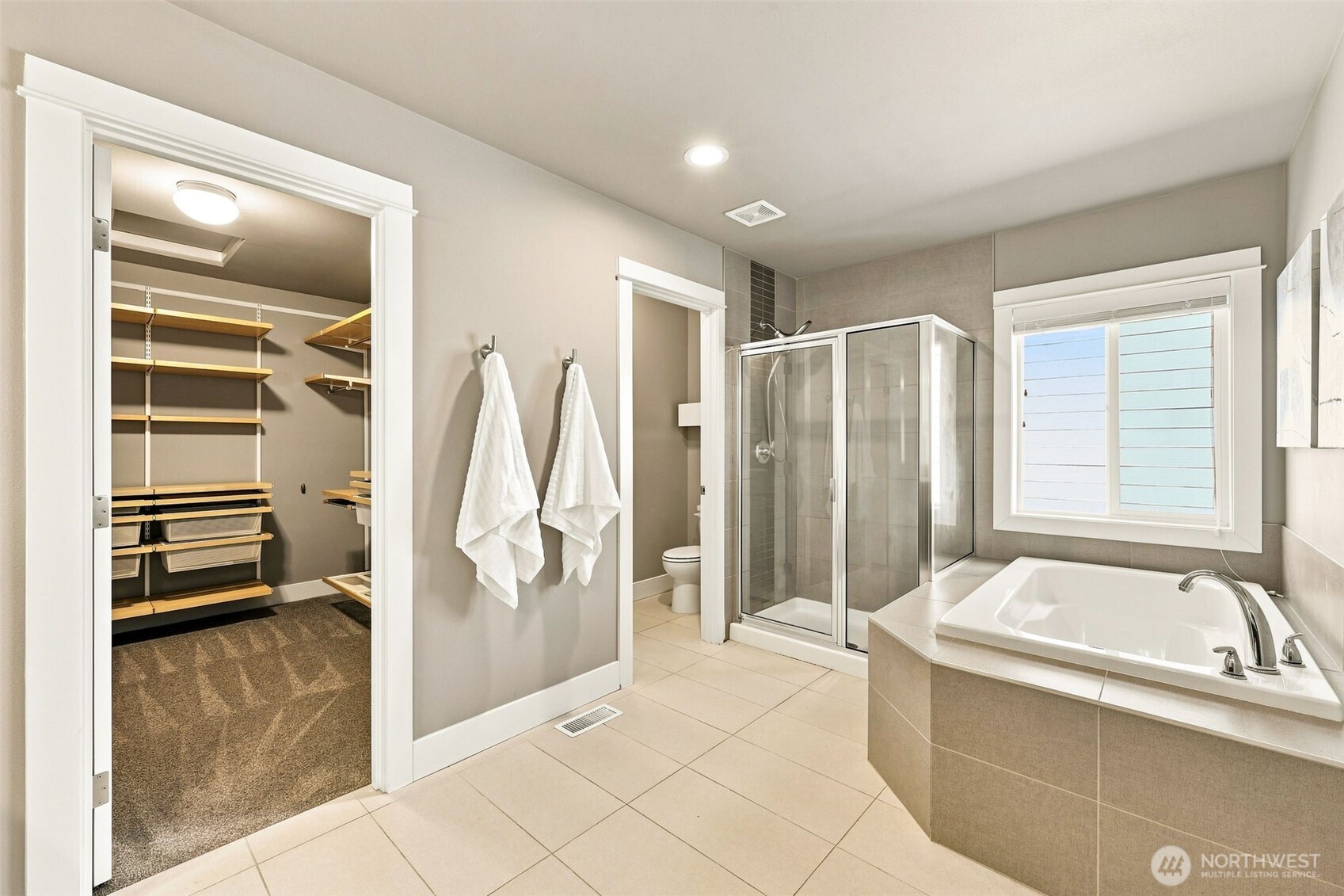3866 Apollo Way Property Photo 19
