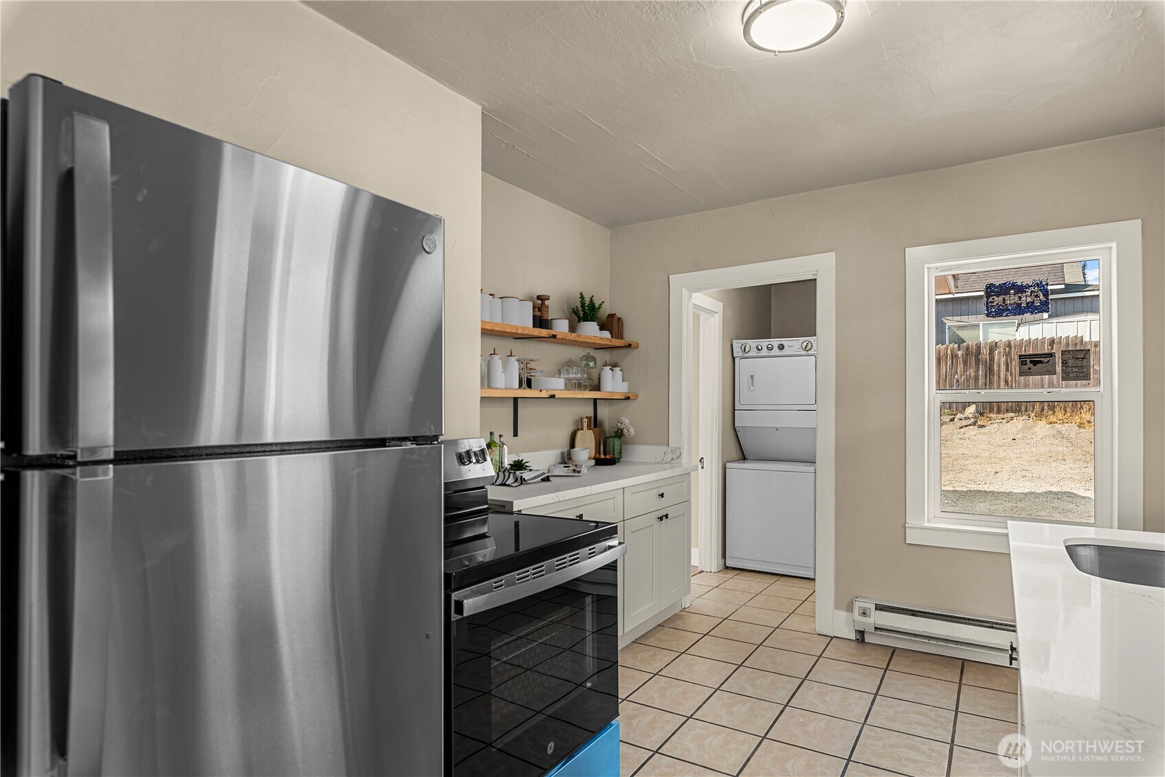 502 Methow Street Property Photo 4