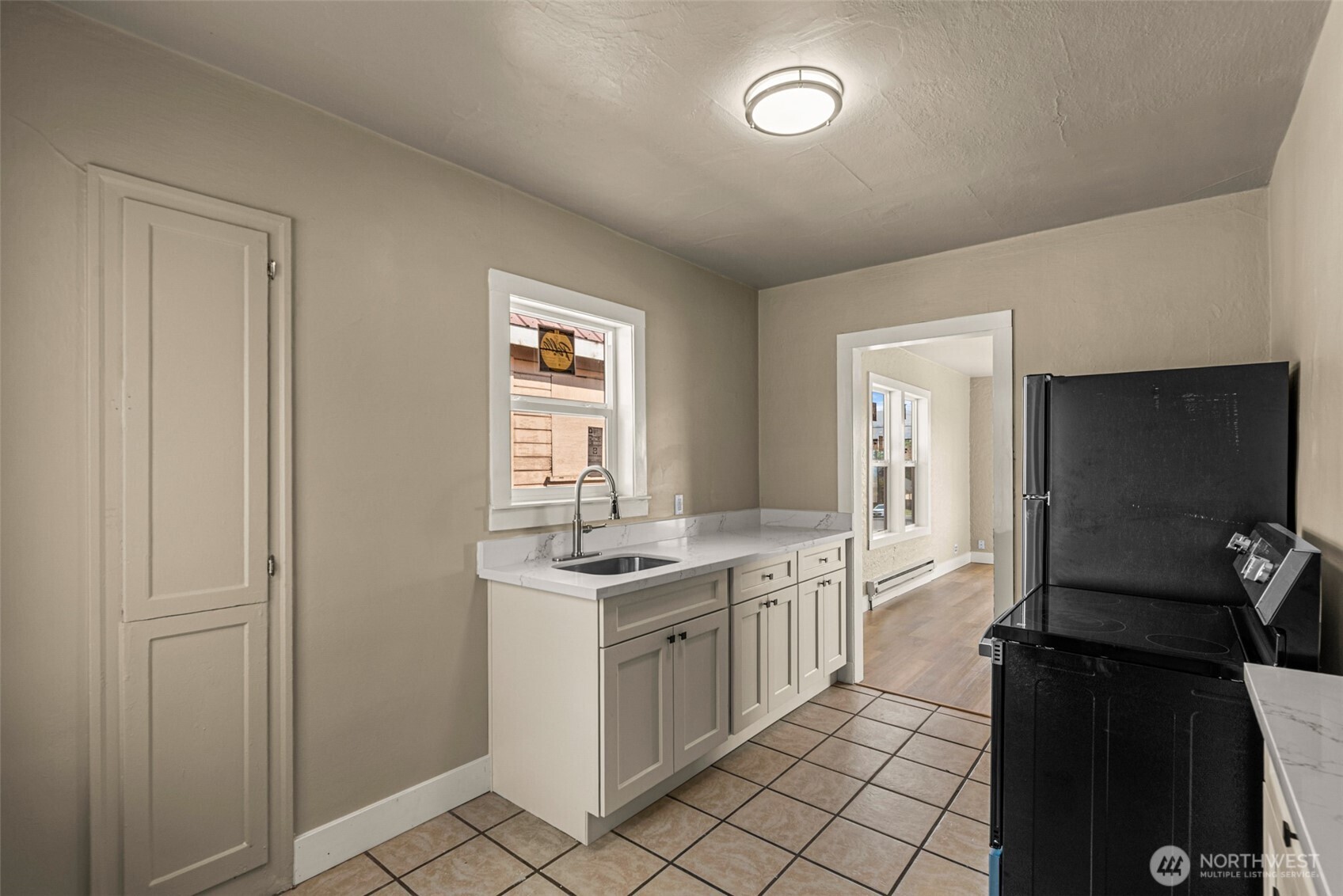 502 Methow Street Property Photo 6