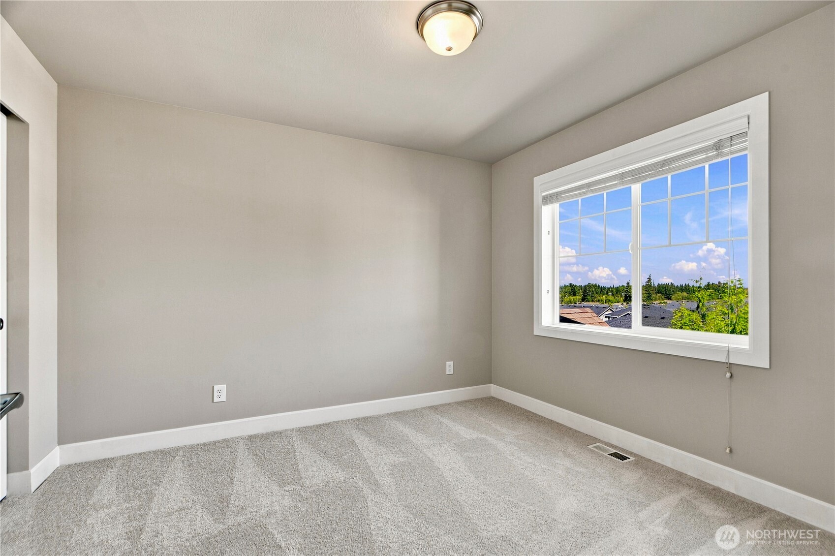 17814 42nd Avenue Property Photo 23
