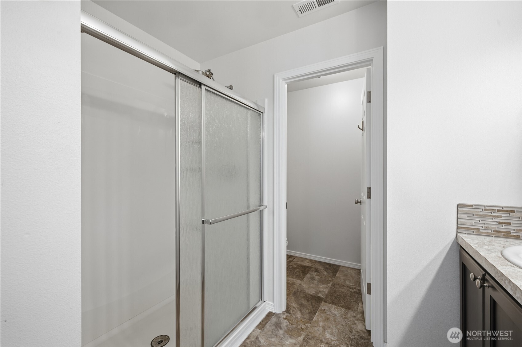 8024 Fairview Road Property Photo 16
