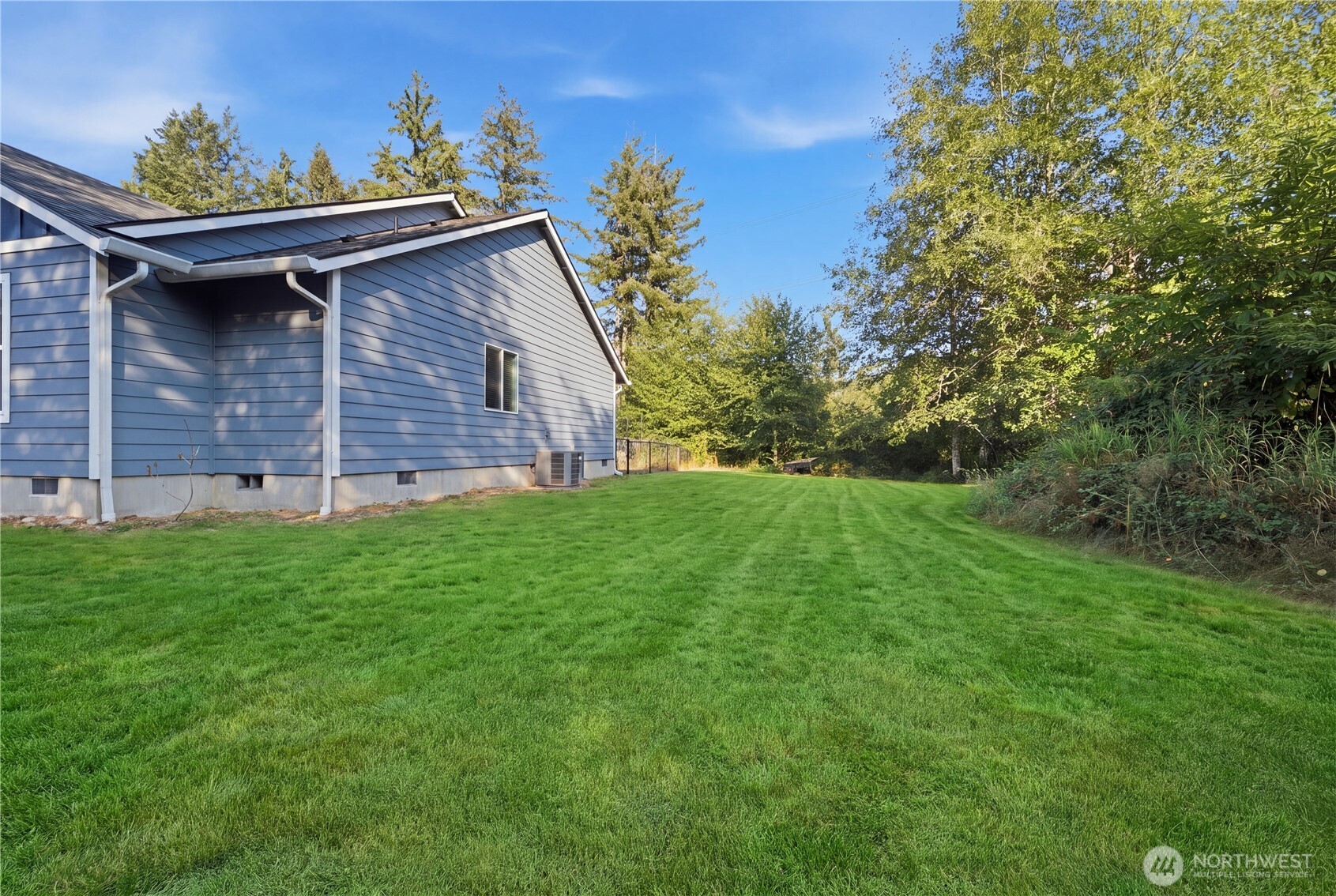 8024 Fairview Road Property Photo 25