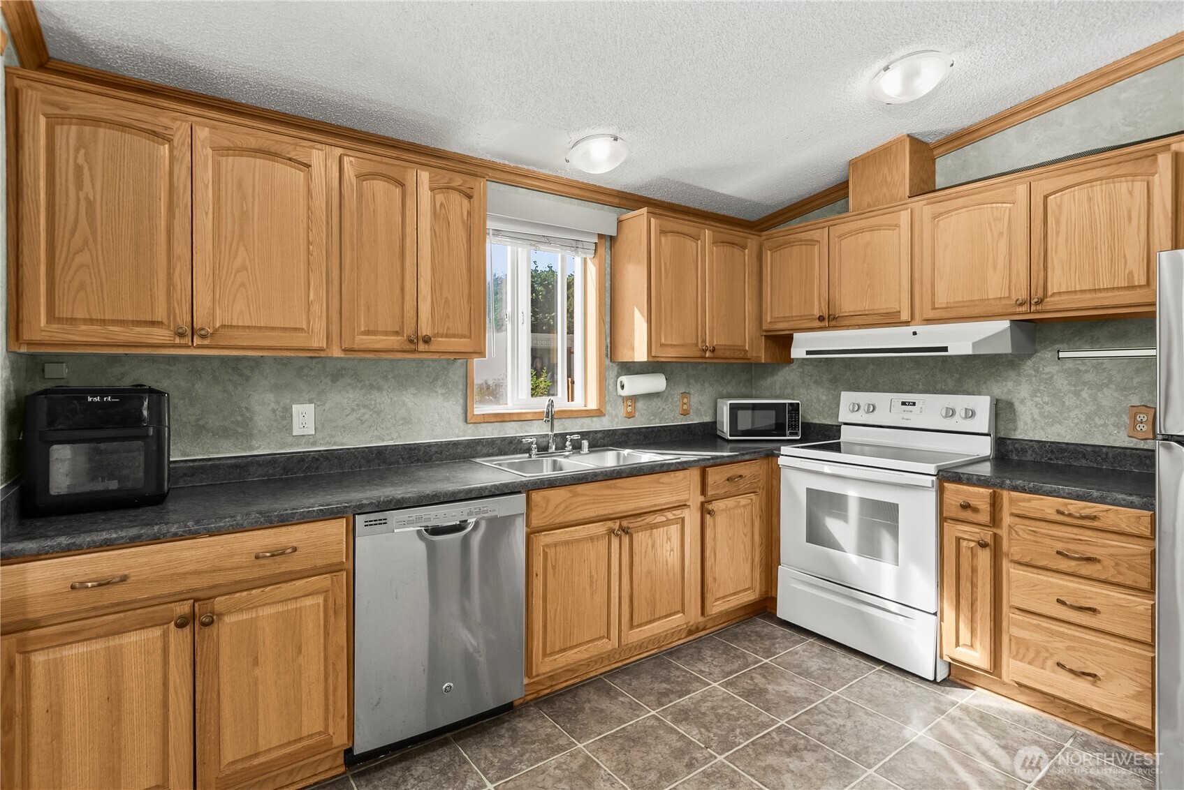 21716 146th Street Property Photo 14
