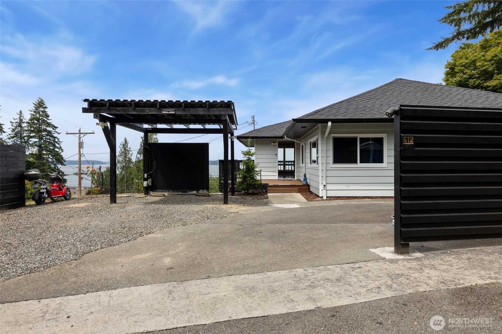 612 Park Avenue Property Photo 34