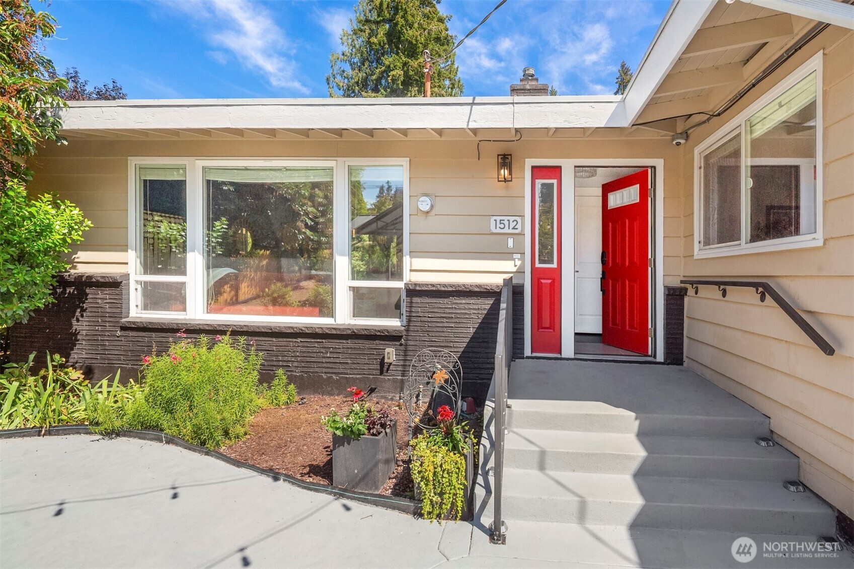 1512 167th Avenue Property Photo 8