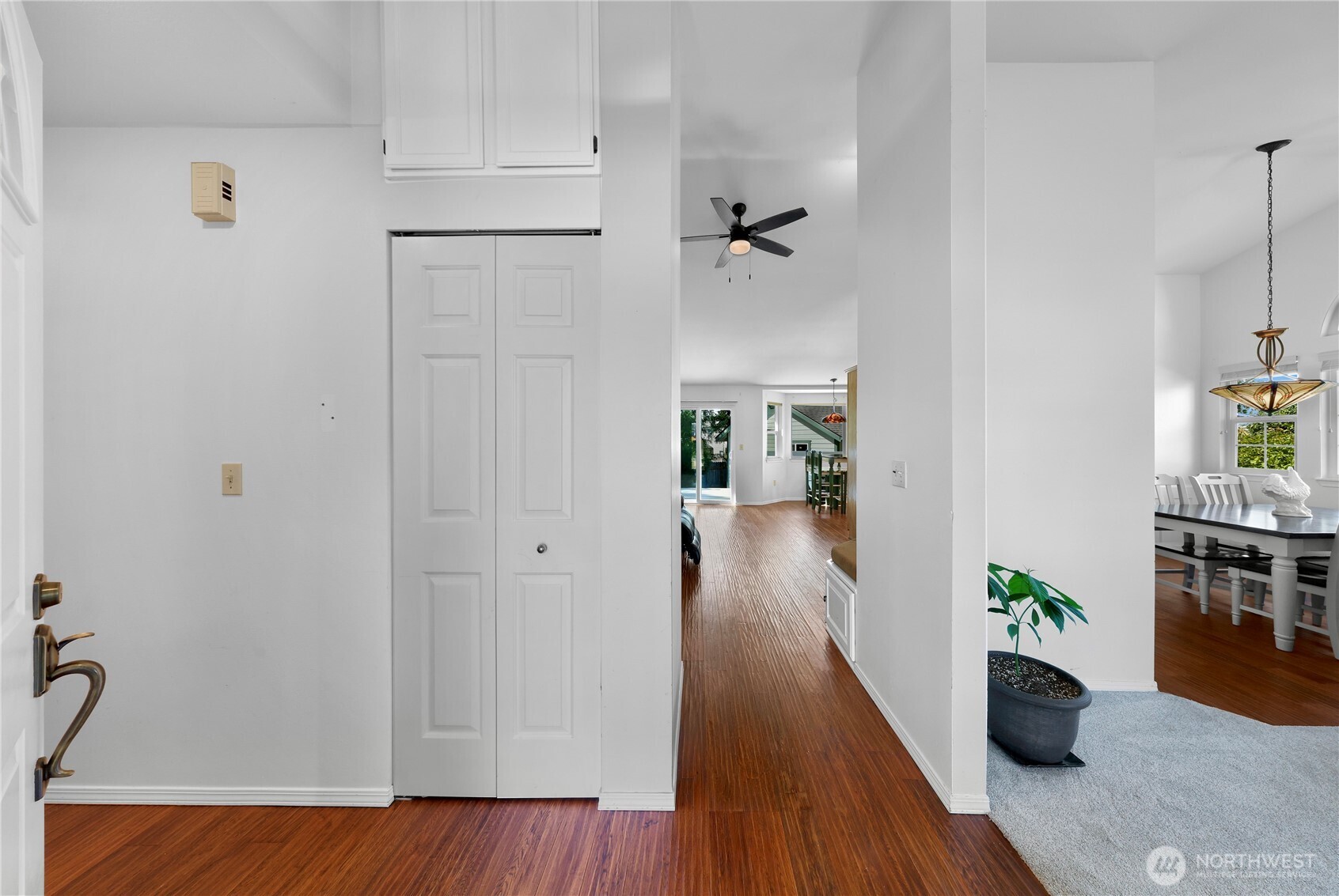 2901 Montgomery Place Property Photo 5