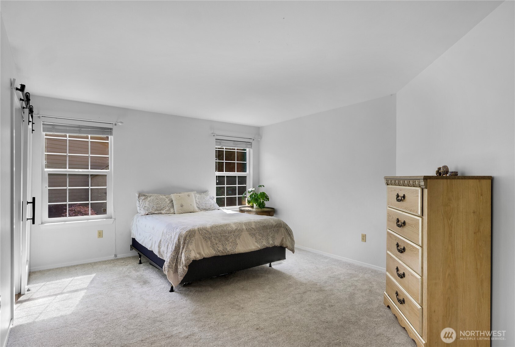 2901 Montgomery Place Property Photo 18