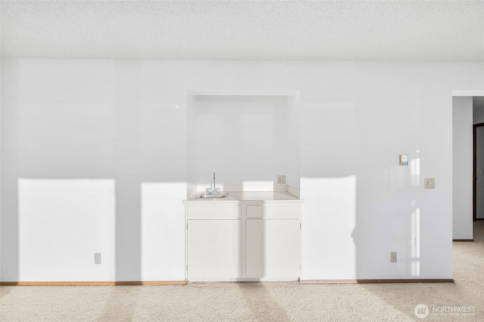 402 Boulevard 202 Property Photo 16