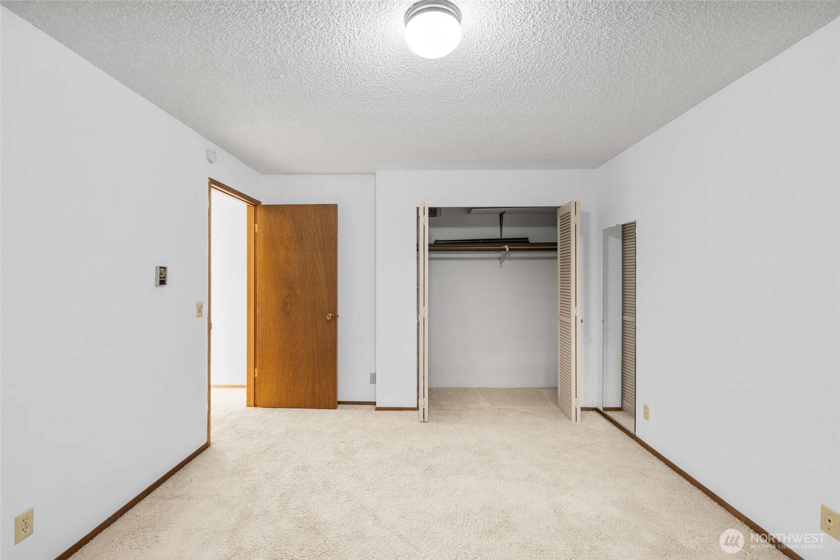 402 Boulevard 202 Property Photo 23