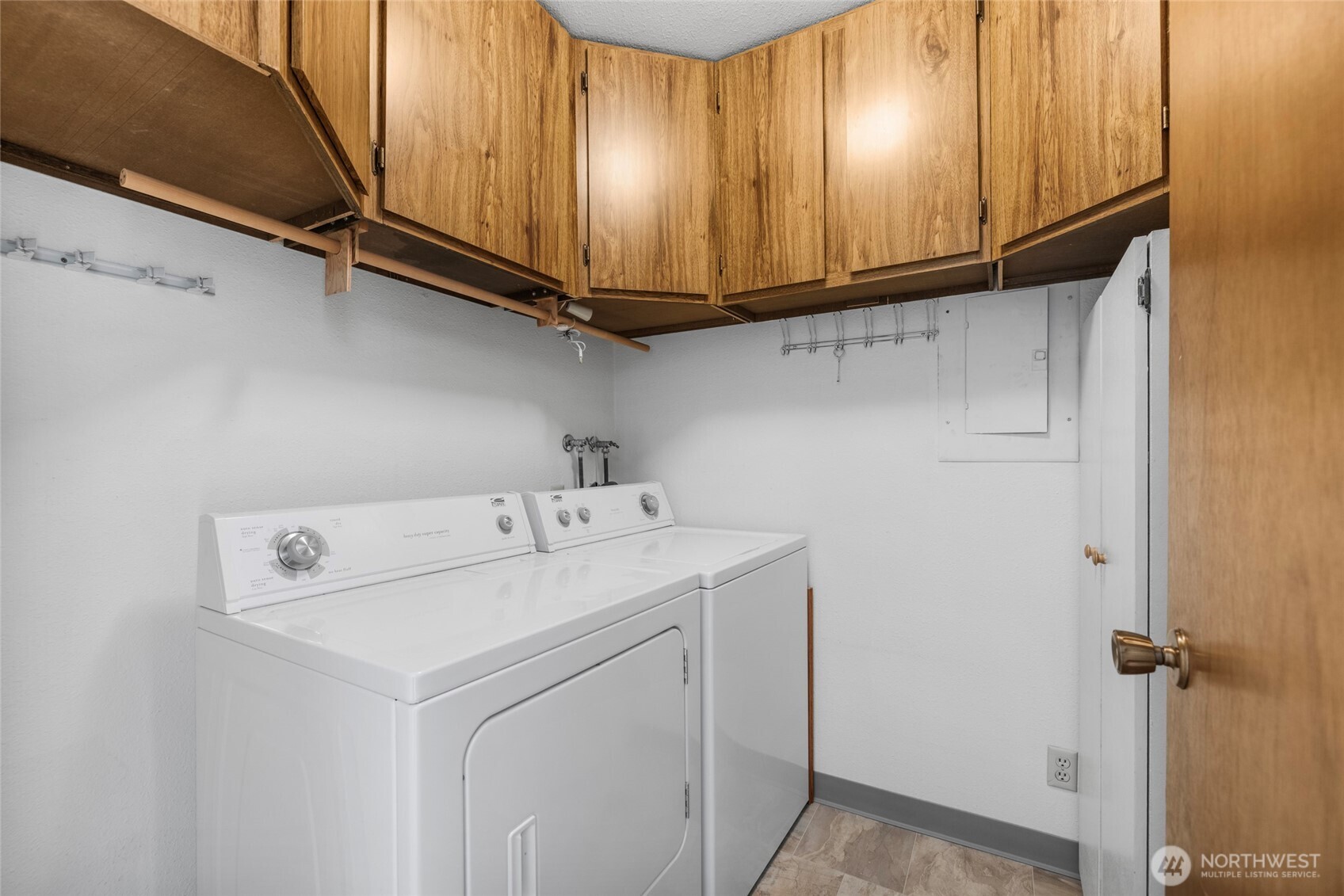 402 Boulevard 202 Property Photo 24