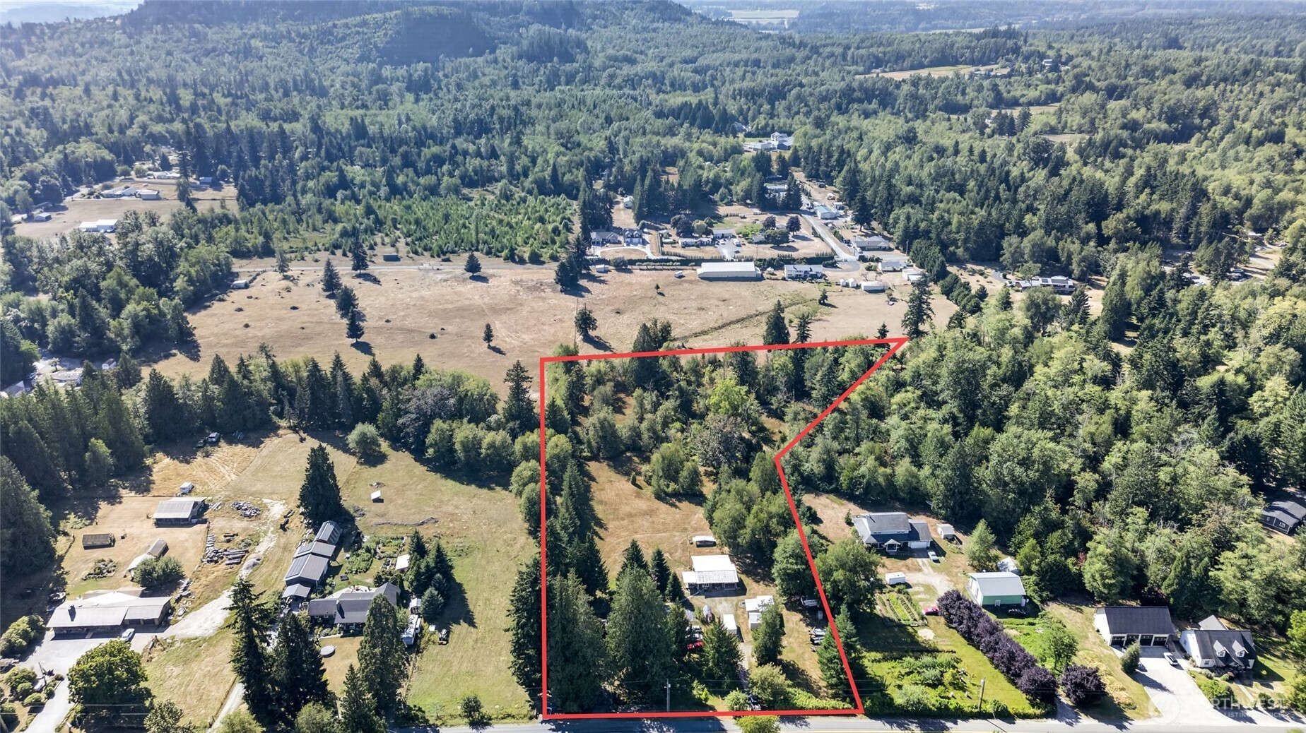 22588 Grip Road Property Photo 2