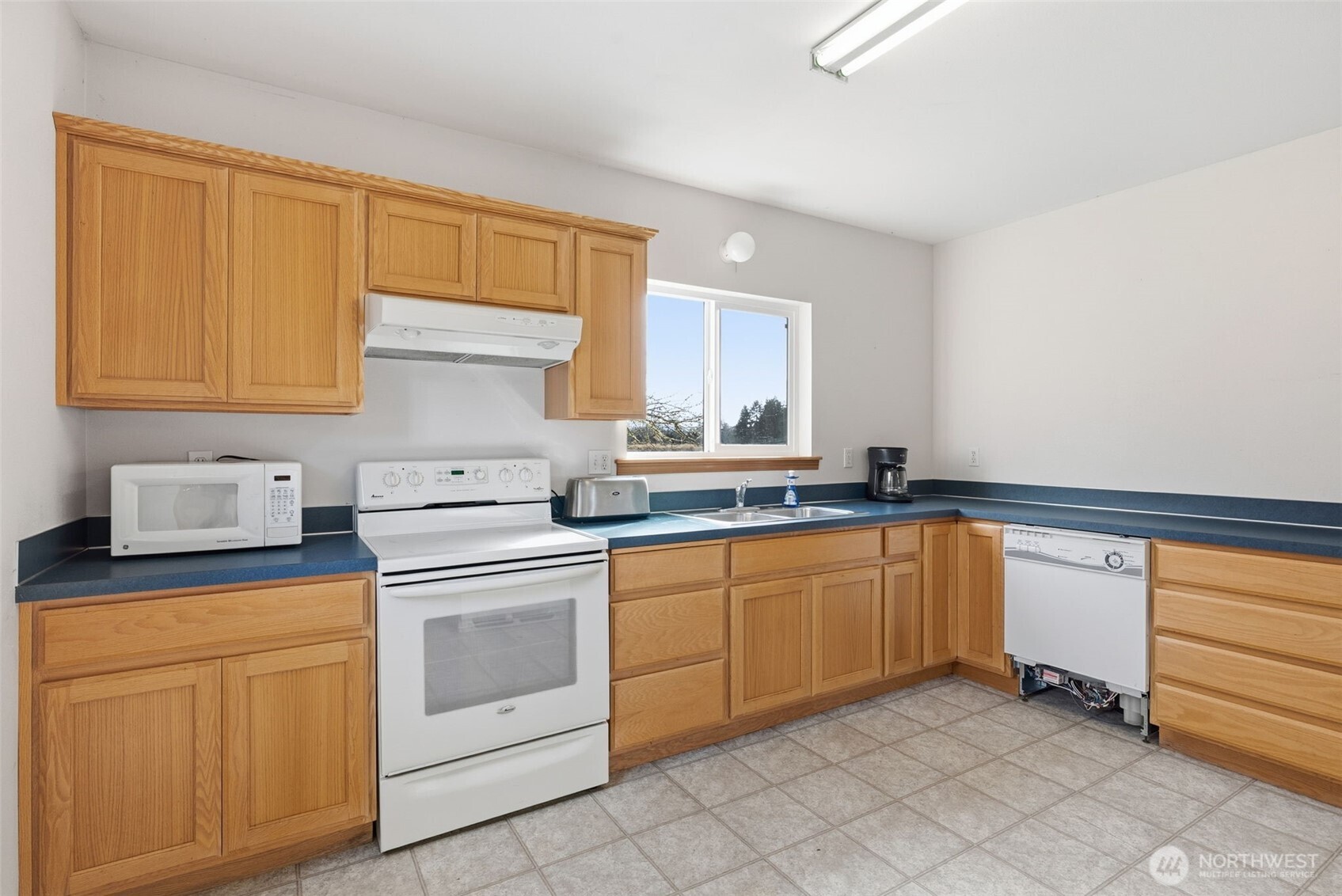 957 W State Route 4 Property Photo 23