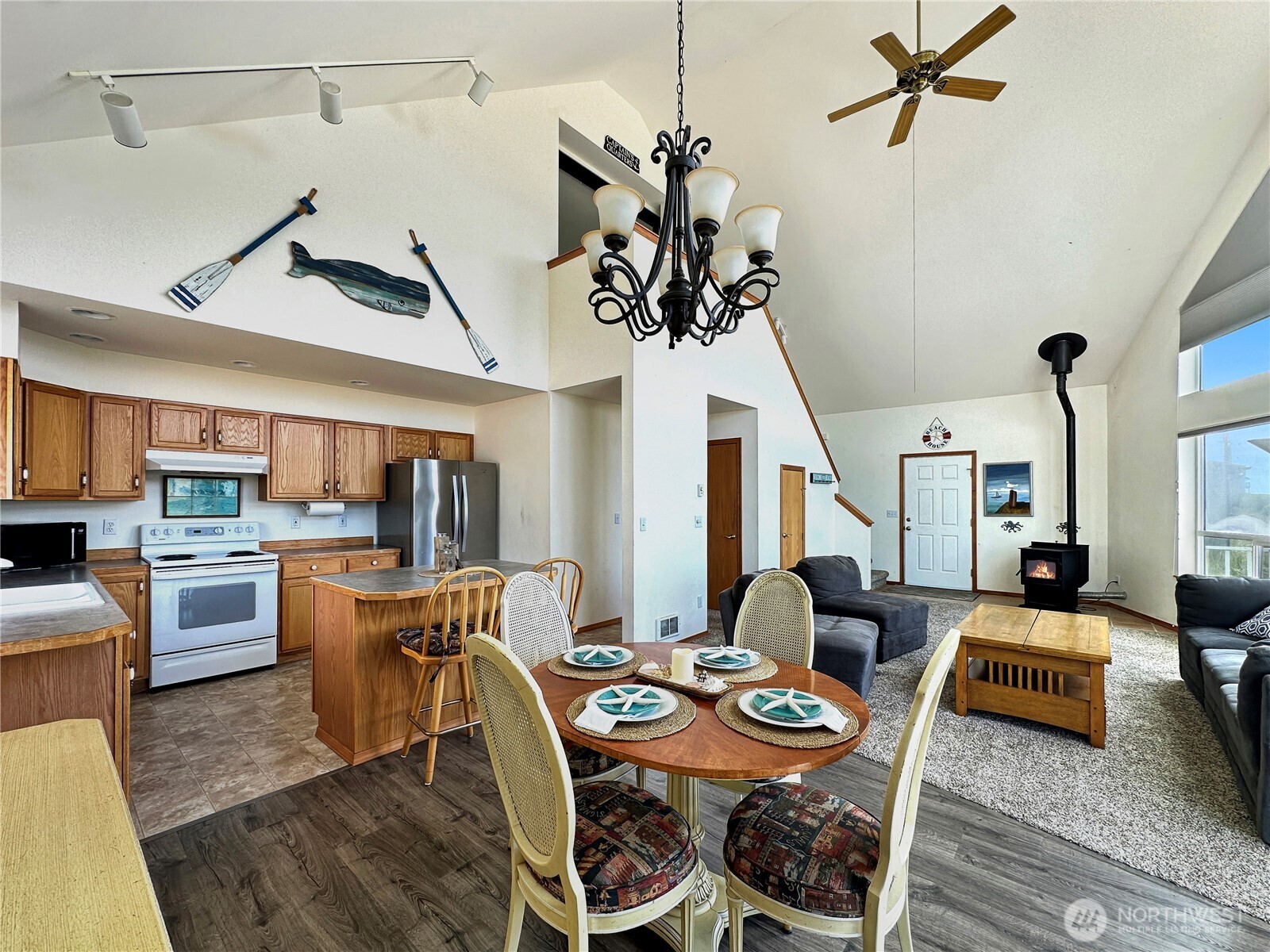 1050 Ocean Shores Boulevard Property Photo 14