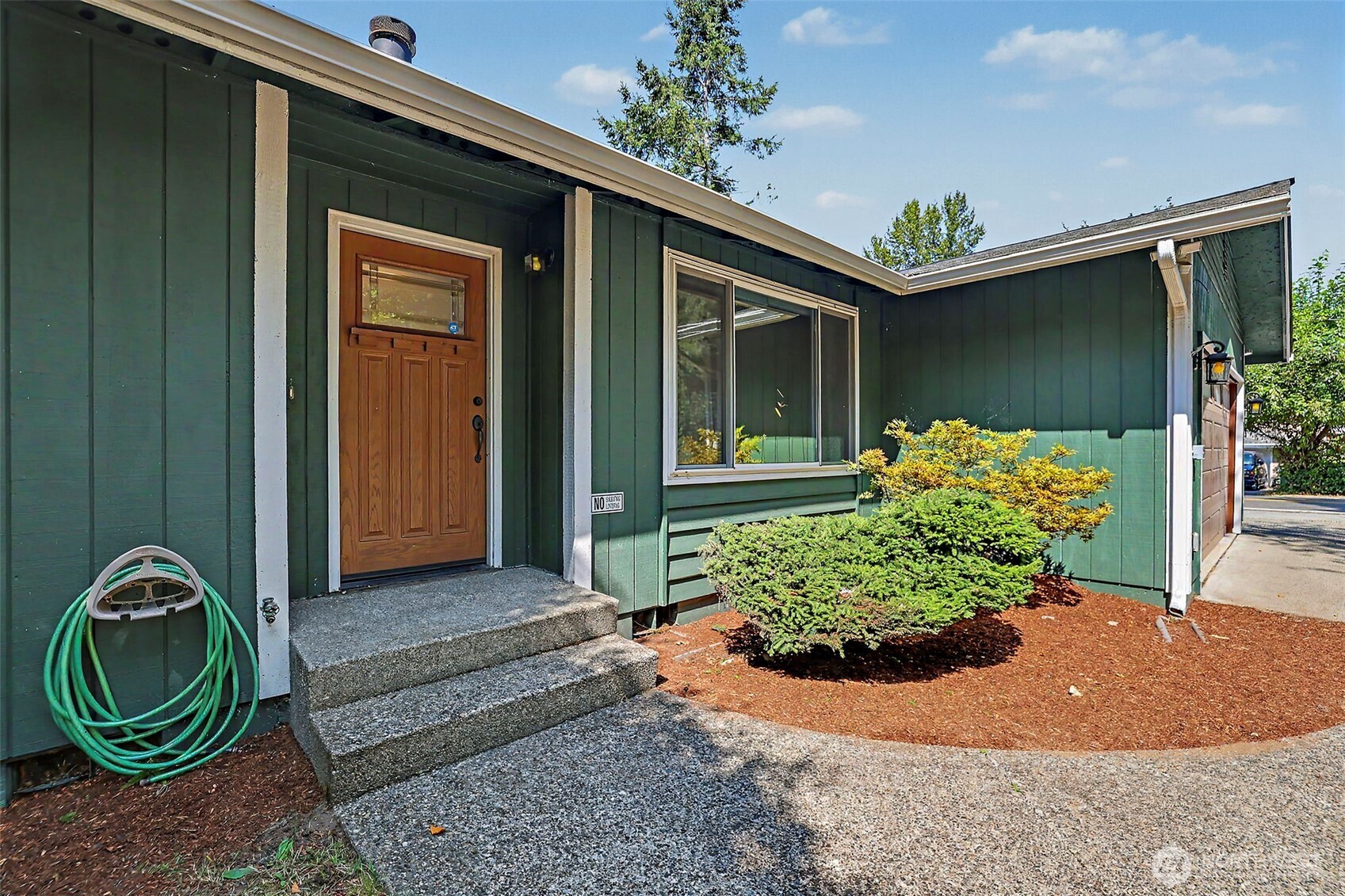 14205 154th Avenue Property Photo 2