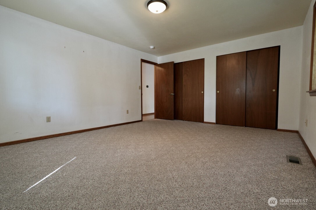 5204 53rd Street Property Photo 10
