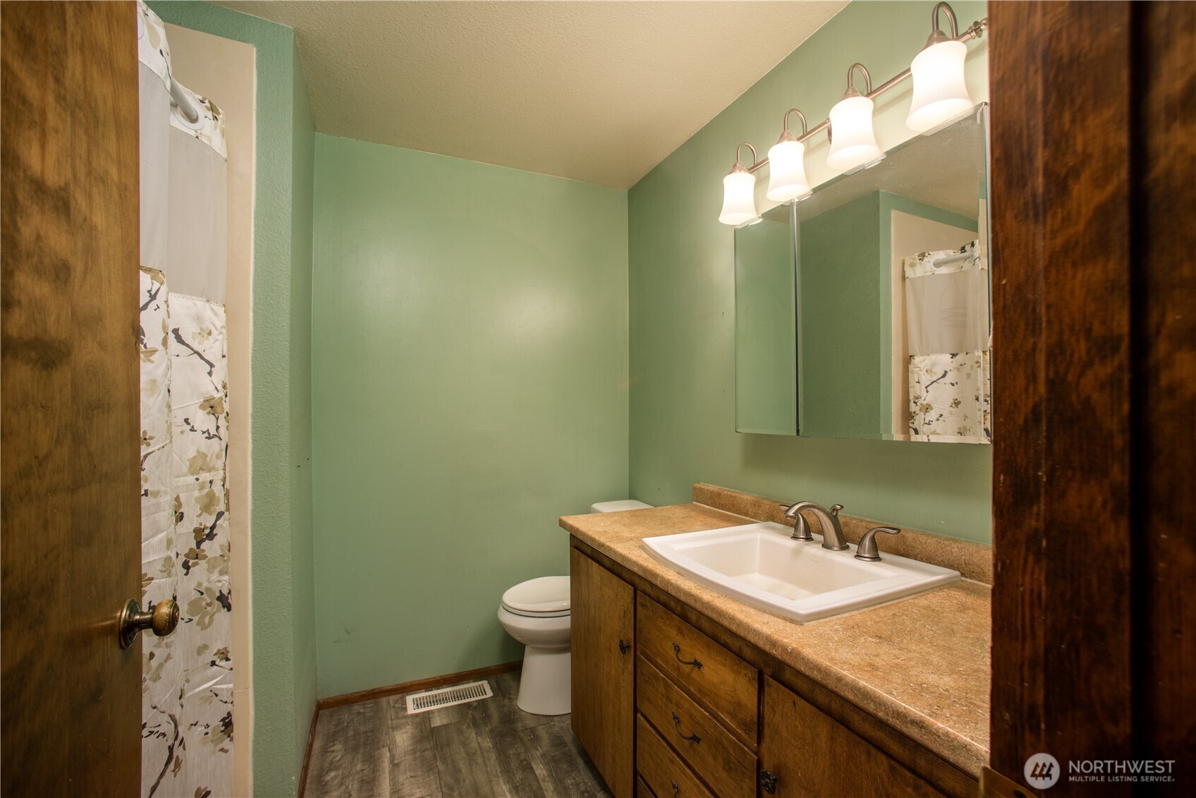 13814 214th Street Property Photo 18