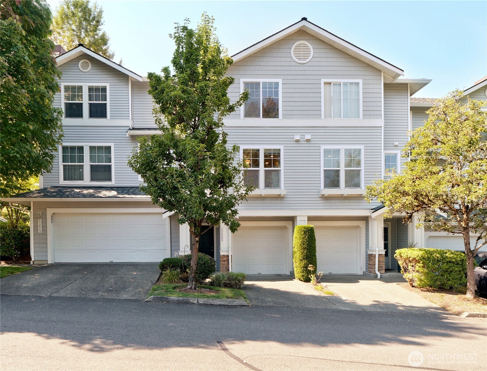 22609 42nd Place 1-2 Property Photo 1