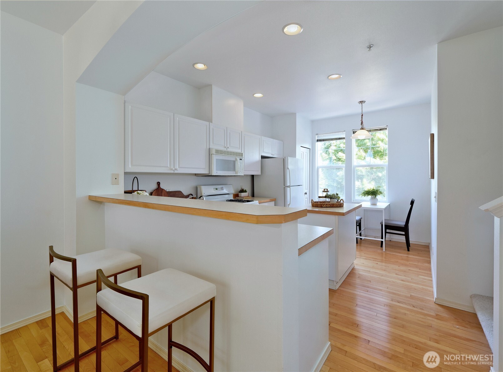 22609 42nd Place 1-2 Property Photo 8