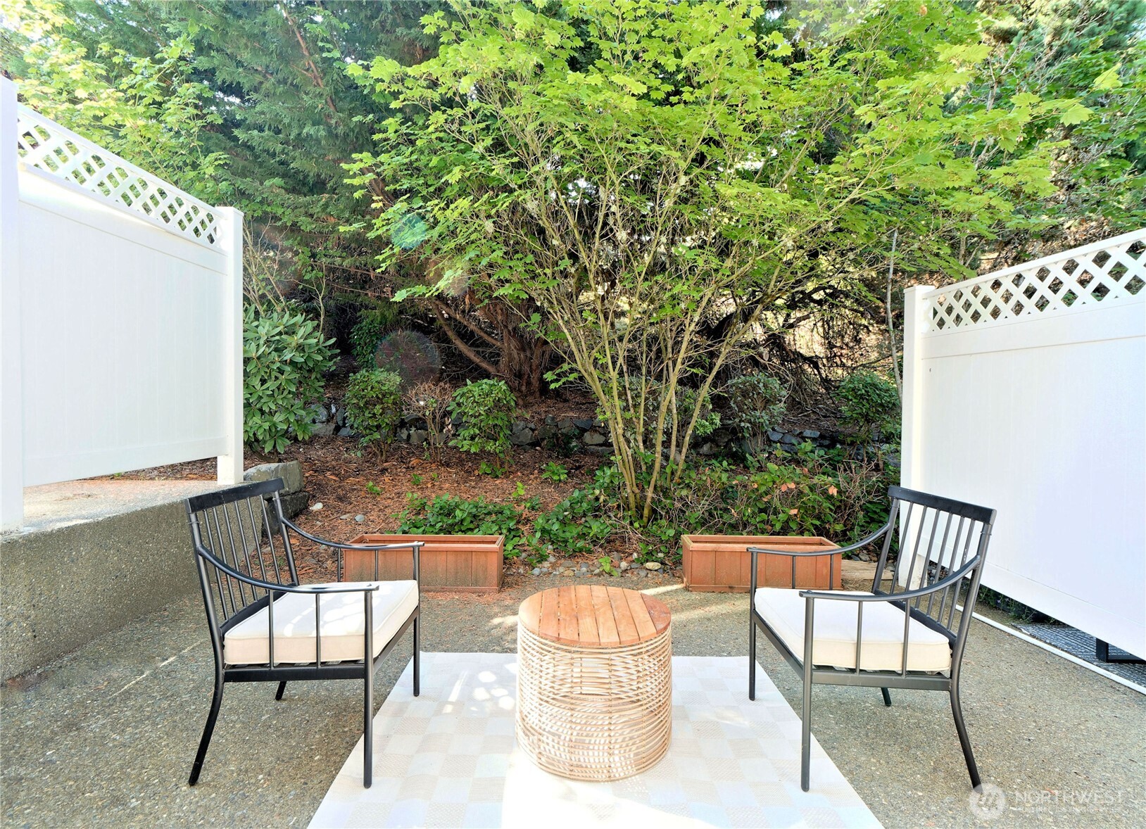 22609 42nd Place 1-2 Property Photo 16