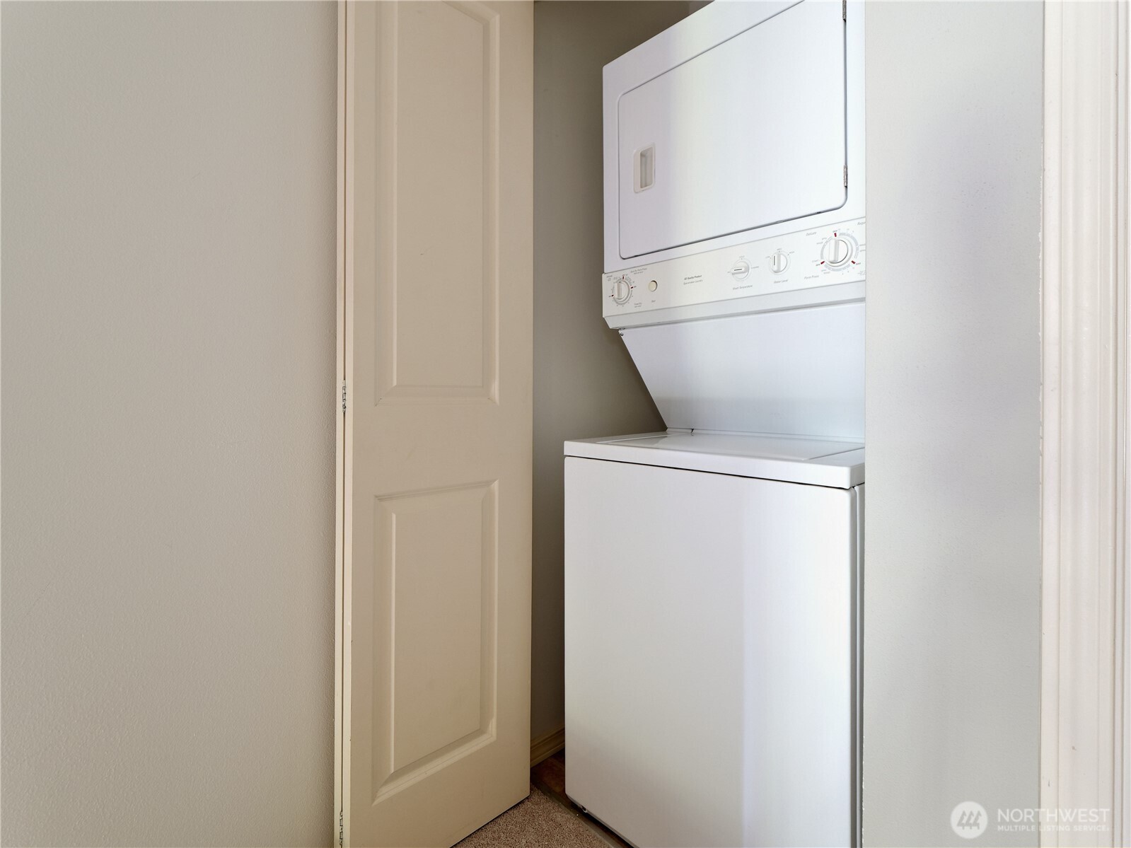 22609 42nd Place 1-2 Property Photo 25