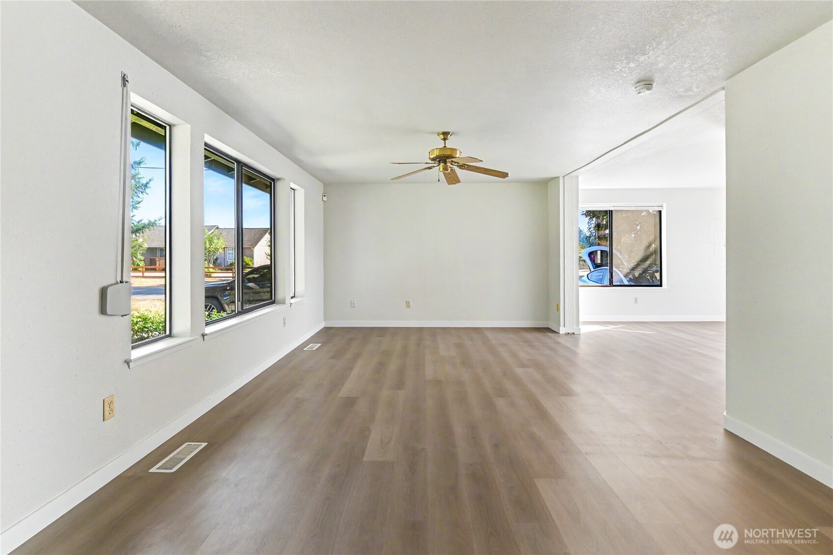 9418 180th Way Property Photo 4
