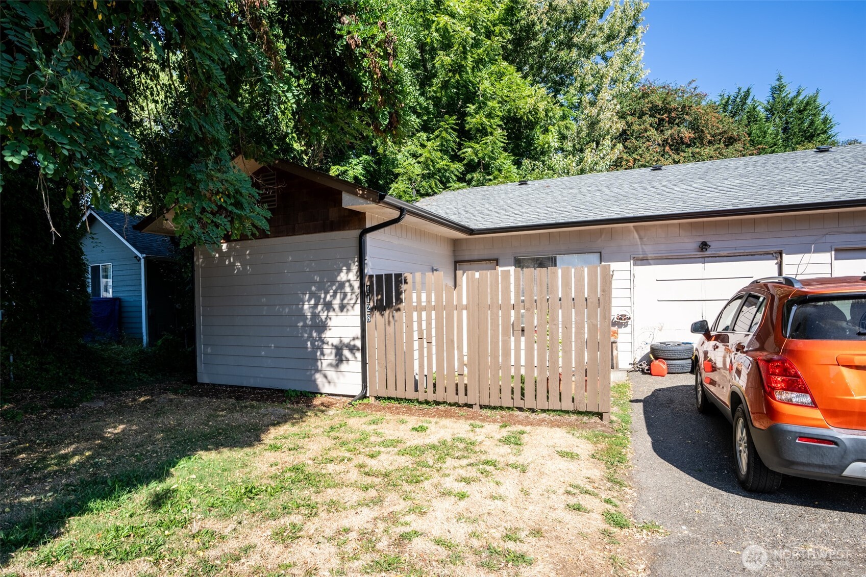1126 Puget Street Property Photo 2