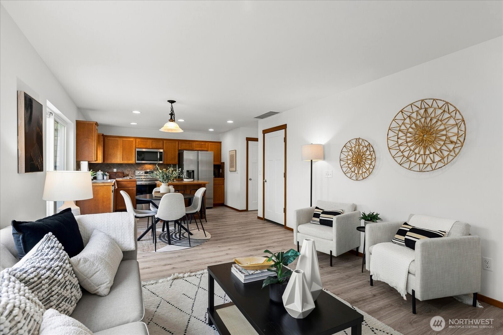 10051 2nd Place Property Photo 11