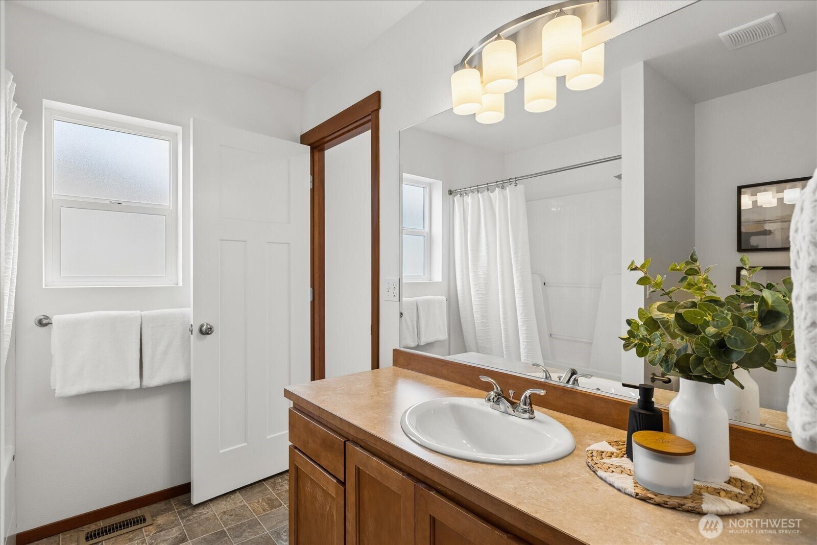 10051 2nd Place Property Photo 17