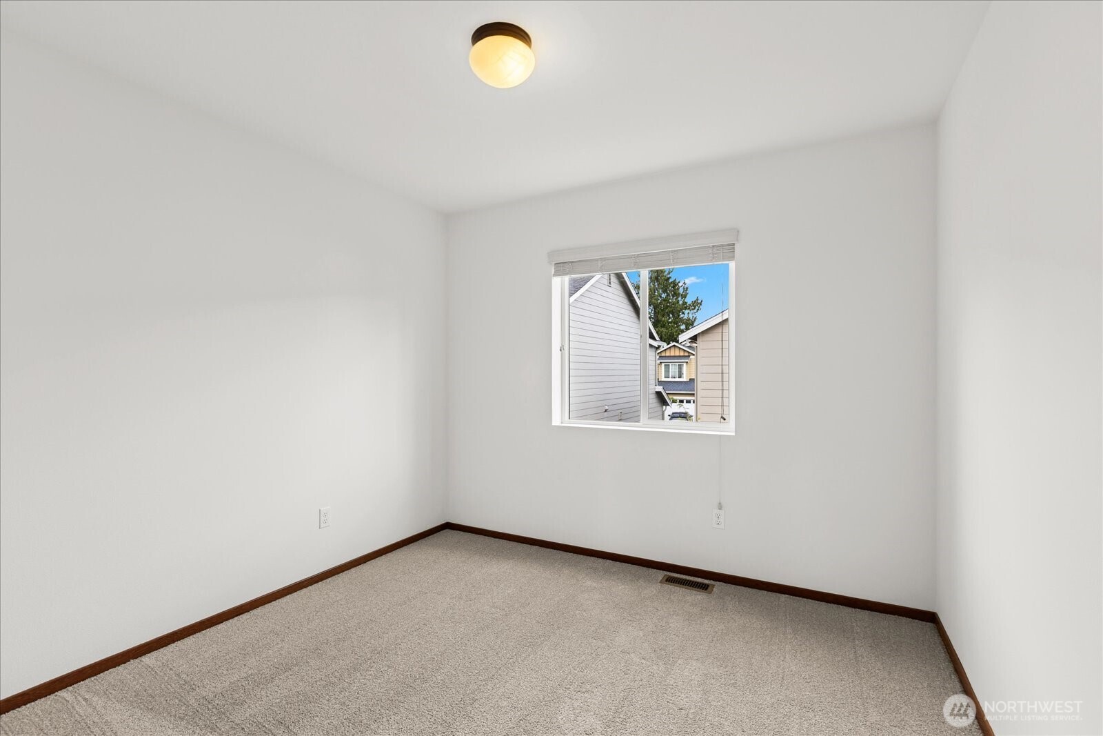 10051 2nd Place Property Photo 25