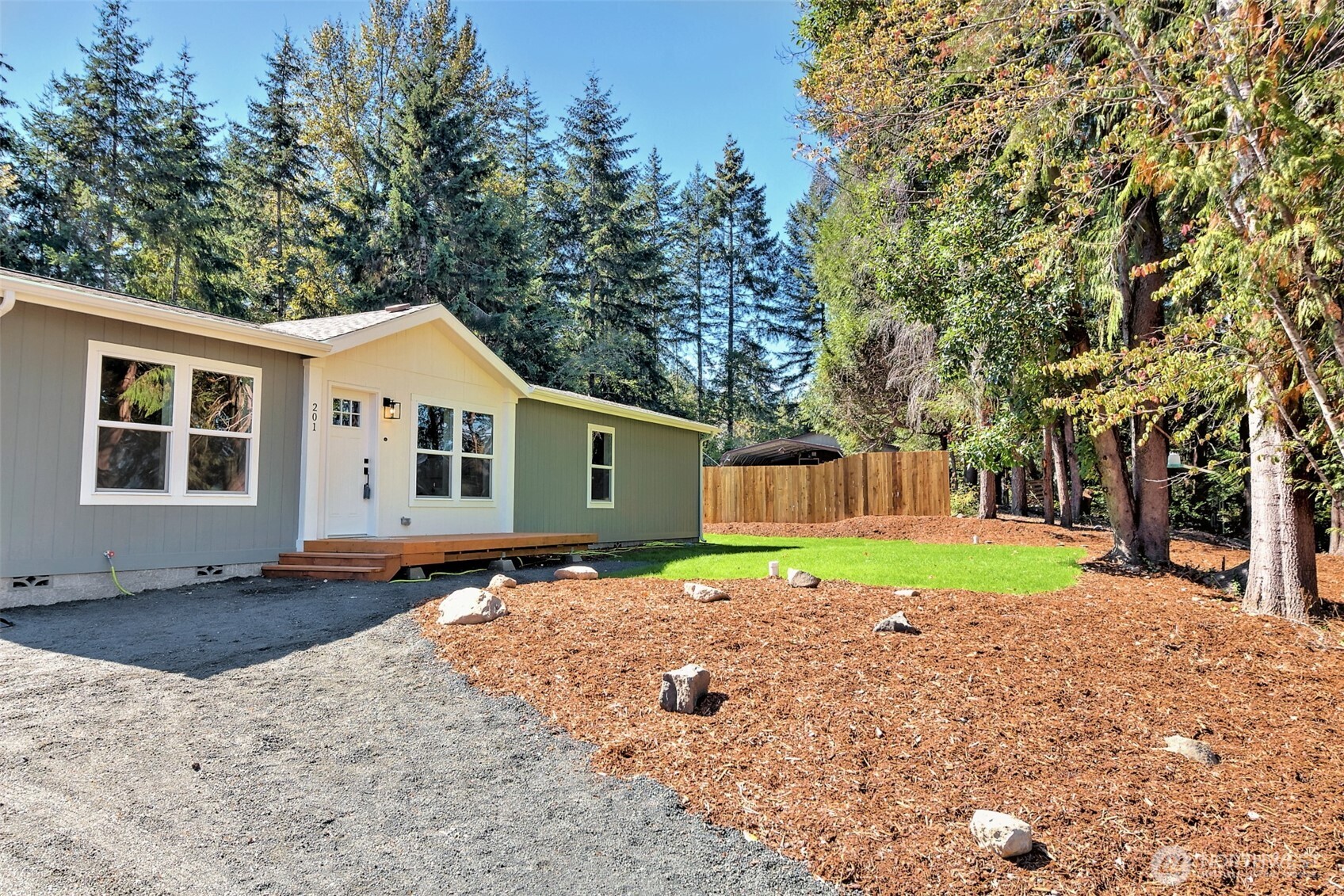 201 E Alderney Street Property Photo 1