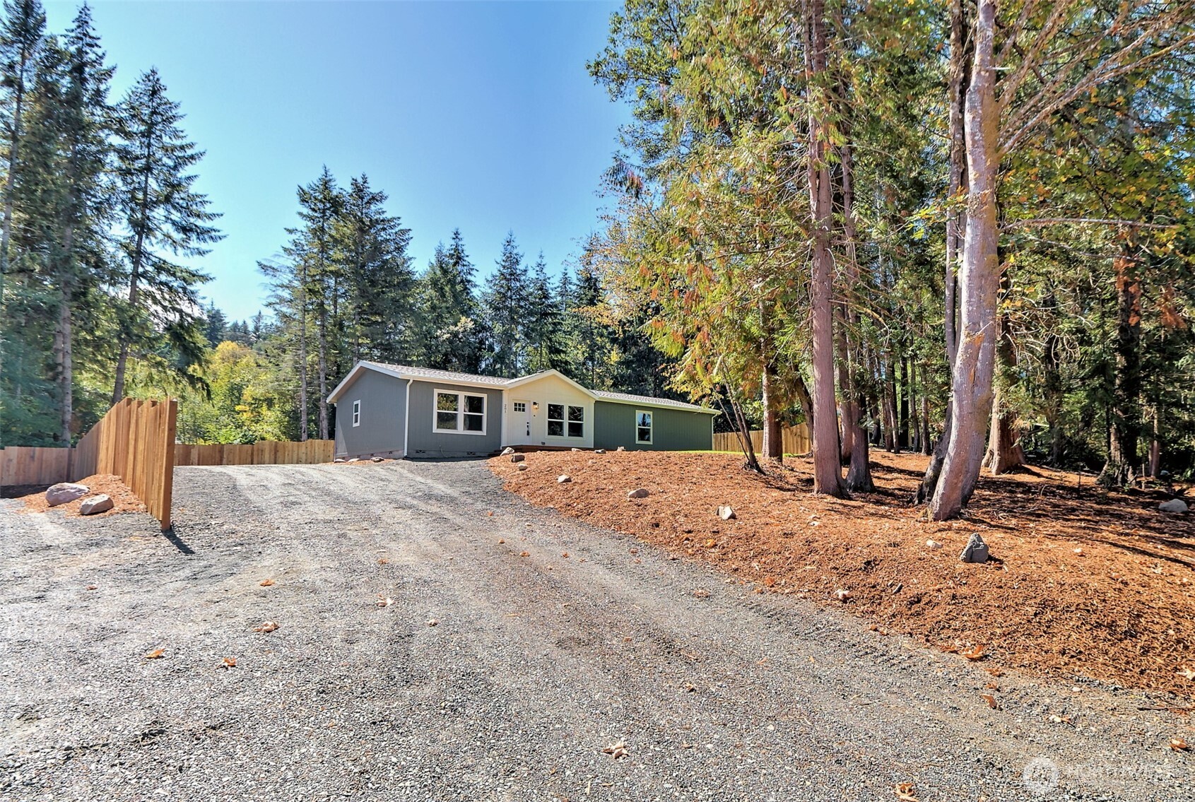 201 E Alderney Street Property Photo 2