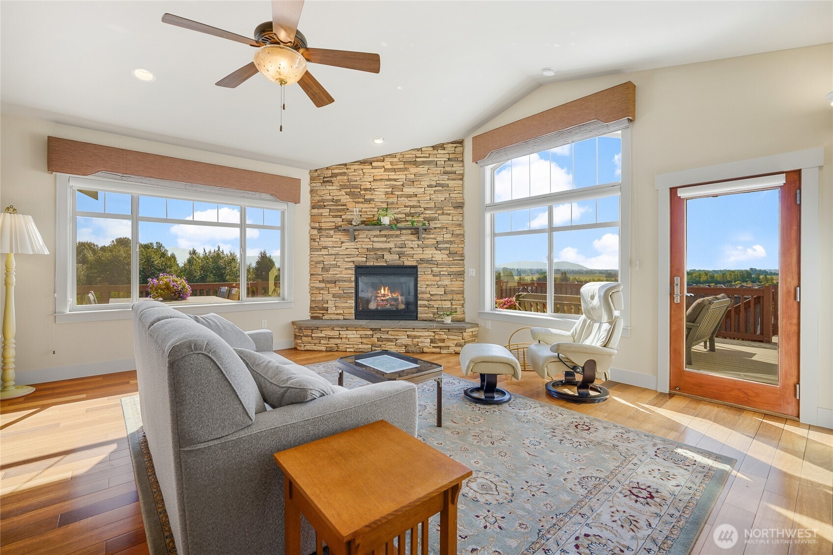 5675 Meadow View Court Property Photo 10