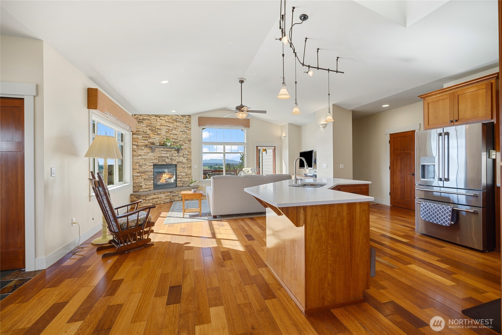 5675 Meadow View Court Property Photo 12
