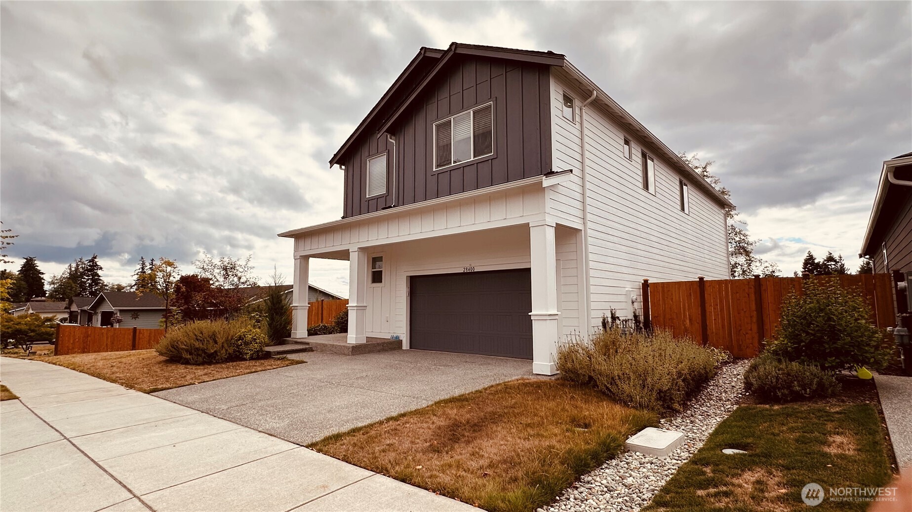 28400 83rd Drive Property Photo 4