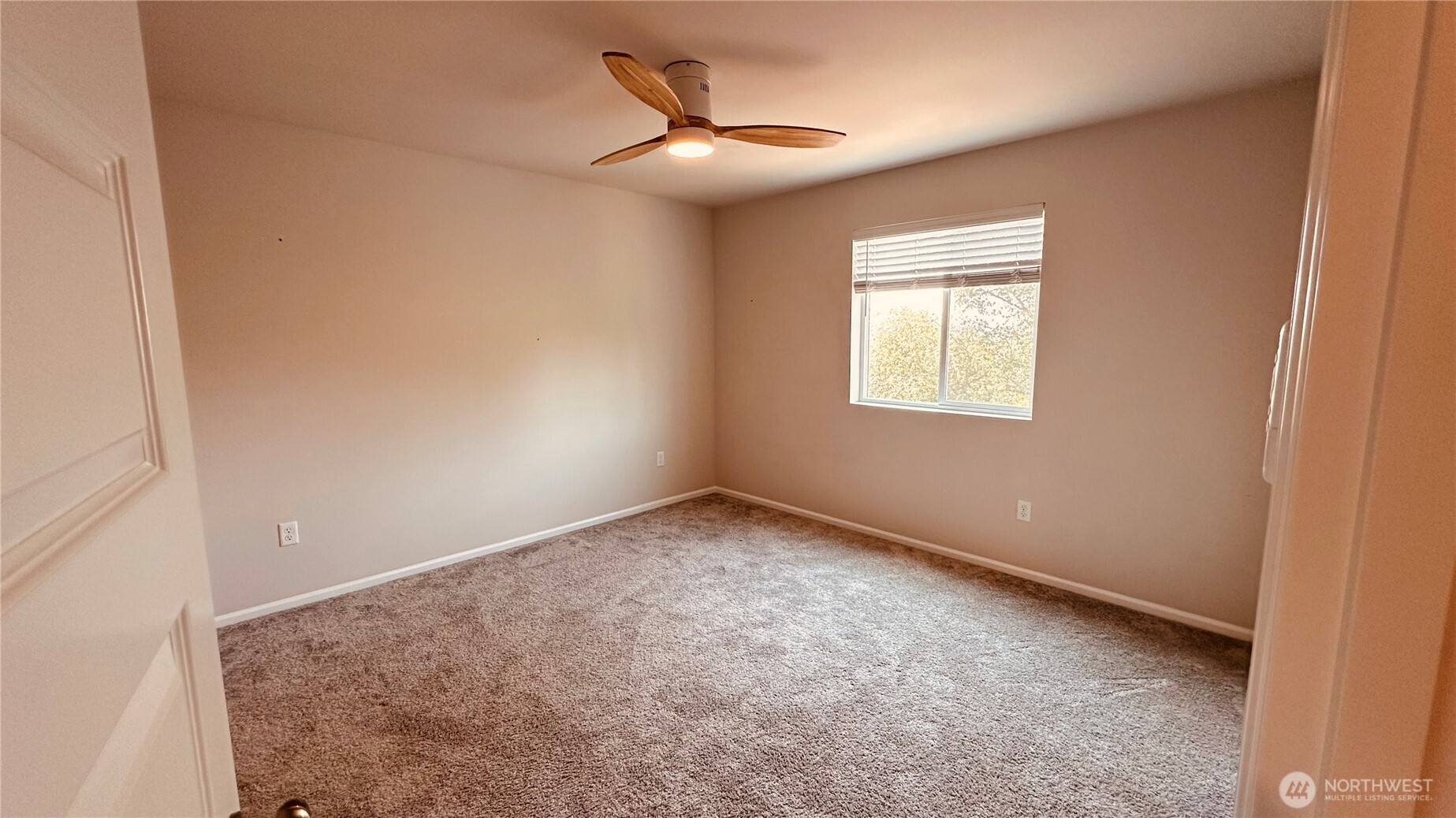 28400 83rd Drive Property Photo 16