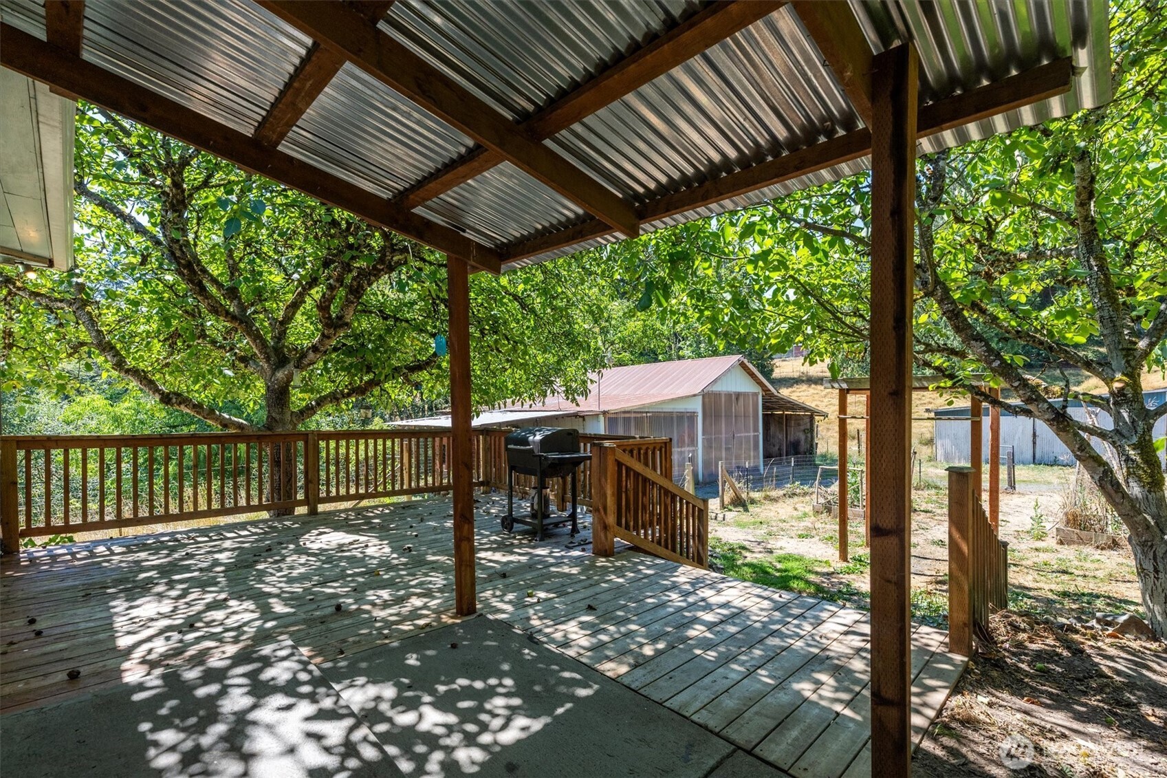 205 N Maple Hill Road Property Photo 26