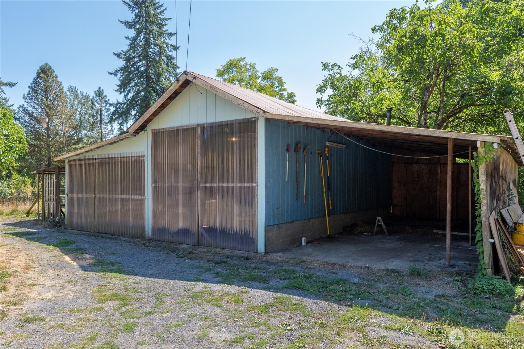 205 N Maple Hill Road Property Photo 29