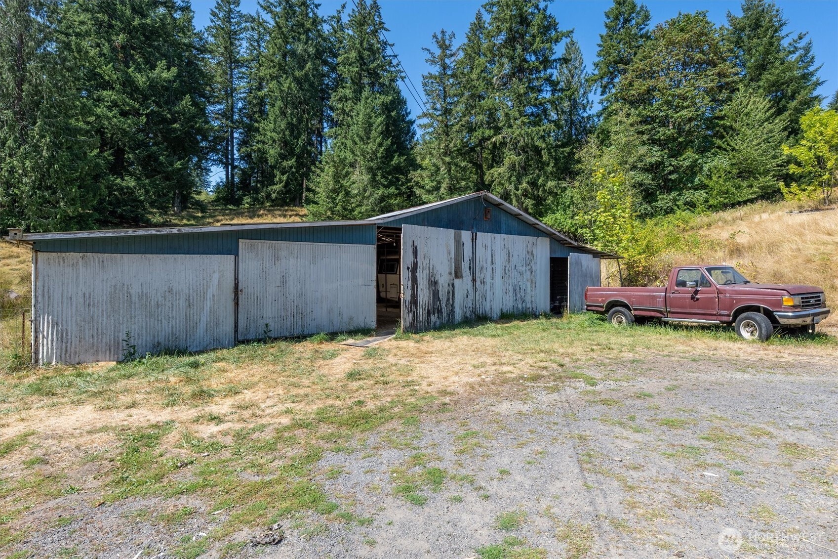 205 N Maple Hill Road Property Photo 32