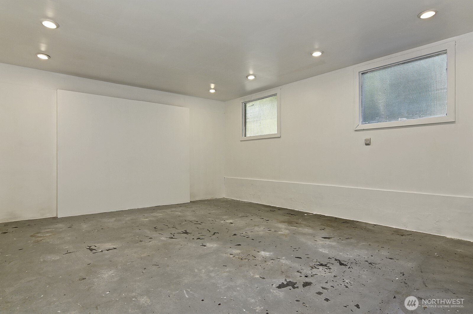 17552 Ballinger Way Property Photo 19