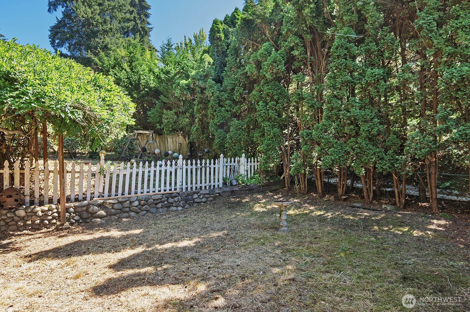 17552 Ballinger Way Property Photo 22