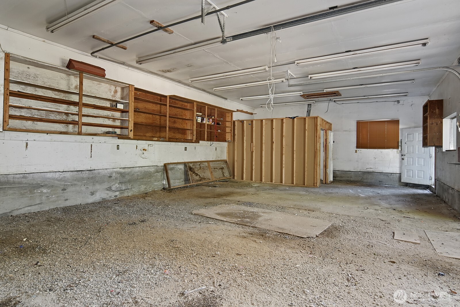 17552 Ballinger Way Property Photo 27