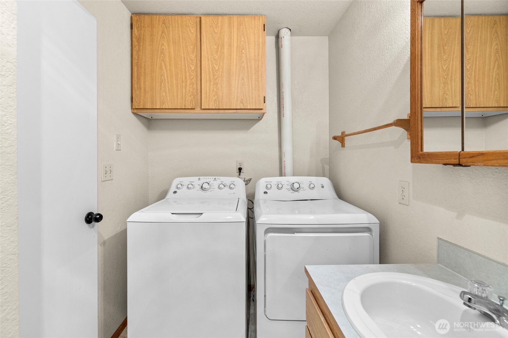 903 27th Street 2 Property Photo 22